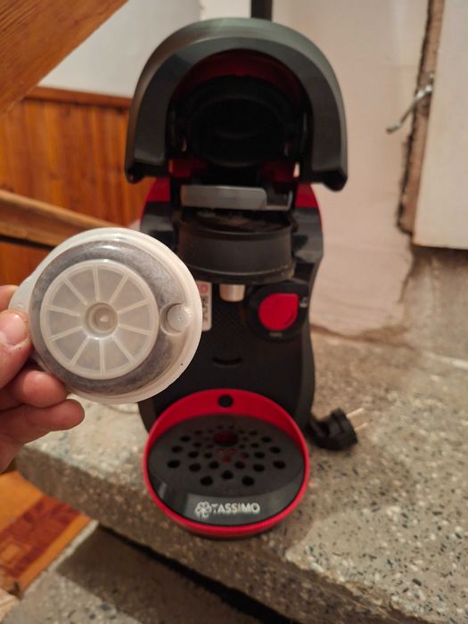 Продавам Кафе машина с капсули