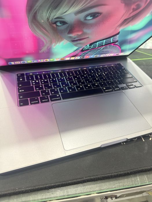 Macbook Pro 16Inch 3K Retina 2019 i7 SSD 512Gb ОзУ 16Gb Radeon 4GB