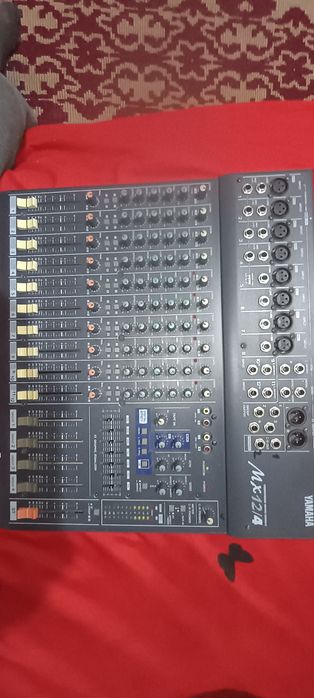 Mixer yamaha emx 12/4