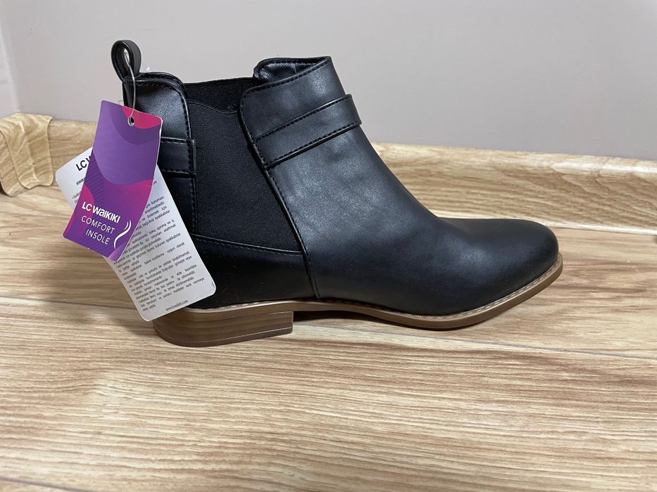 Черни есенни кожени боти