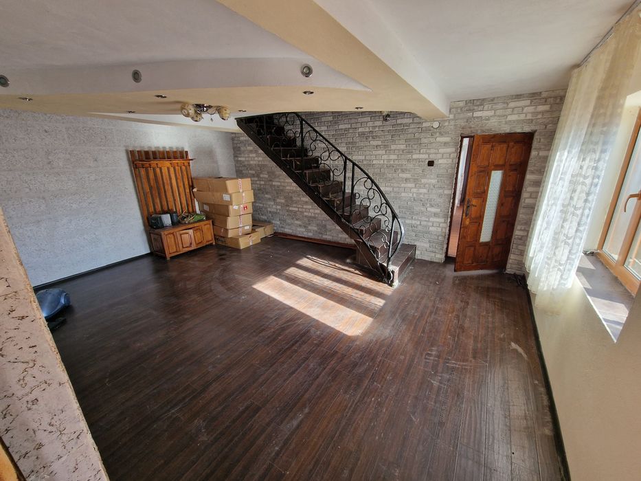 Casa în Țicleni de vanzare