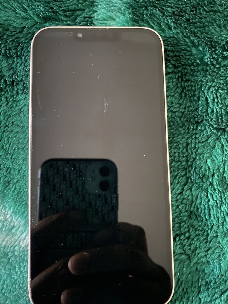 Vand urgent iphone 13 128 gb