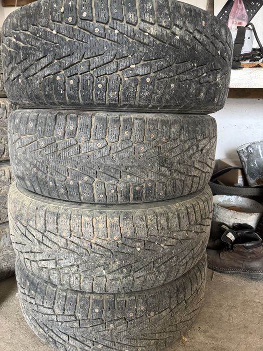 Nokian Hakkapeliitta (7) 265/65/17