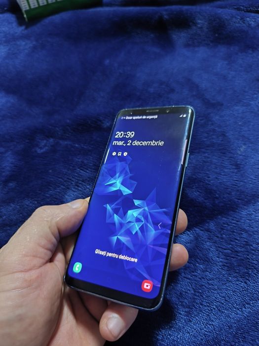 Samsung Galaxy S9  64+4 GB RAM
