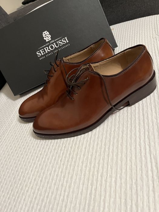 Vând pantofi SEROUSSI