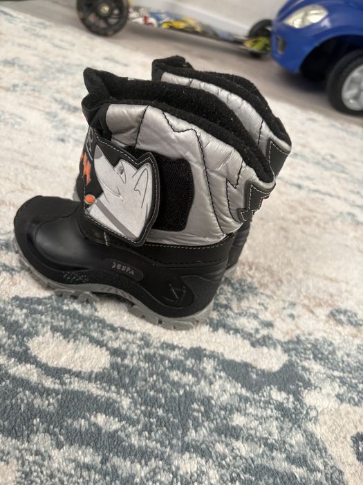 Продам обувь детскую