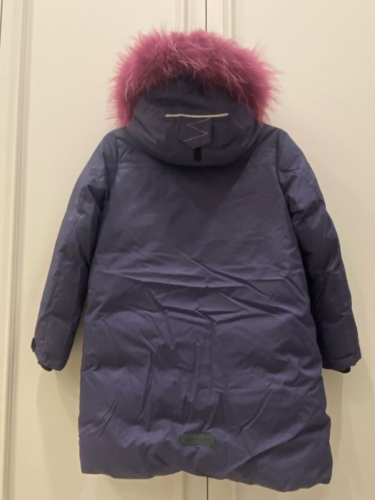 Продам зимний теплый пуховик на девочку 146р-р