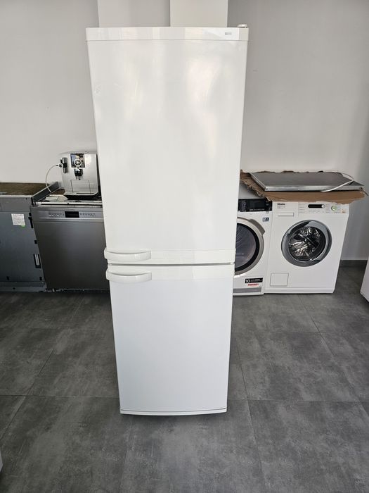 Хладилник Miele с фризер с 3 чекмеджета