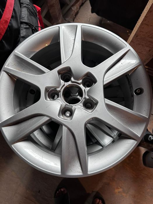 Vand set jante 16' !
Mai multe detalii specifice codului inscris pe ja