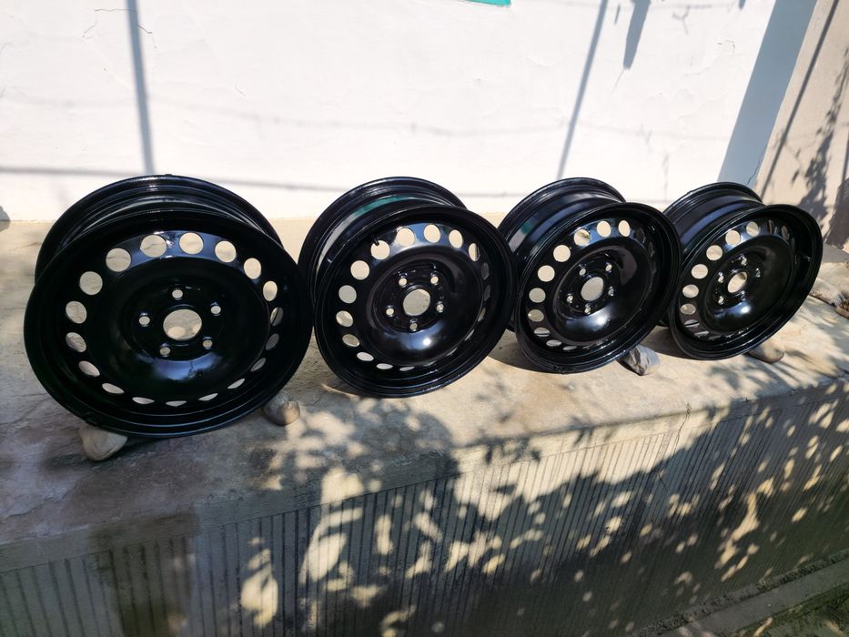 Vând jante tablă-oțel R15 provenite de pe mașina personală