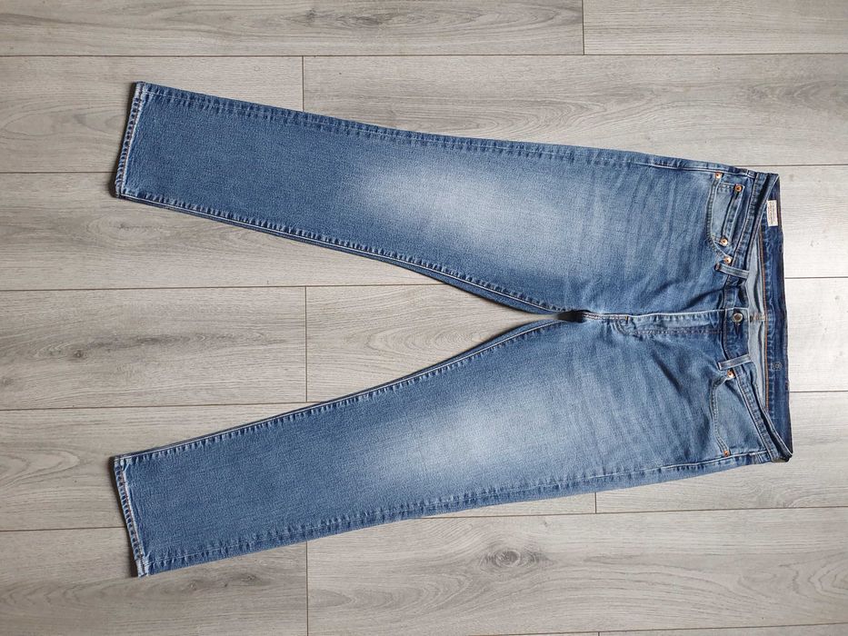 Blugi LEVI'S 511 Slim Performance - Marime W38 L32 (Talie 103 cm)