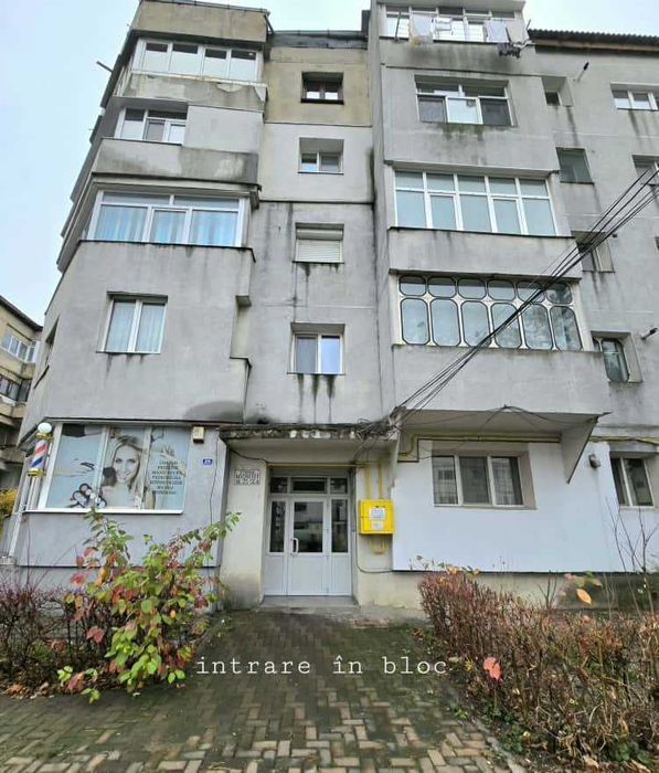 Apartament 3 camere, decomandat, str.Mioritei langa Carrefour Market