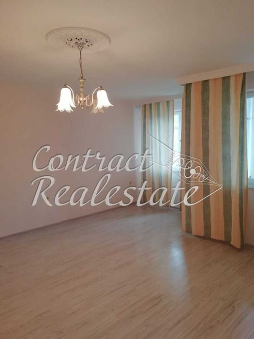 Продава се Четиристаен апартамент в Варна, Възраждане 1 - 117 кв.м за 1599 €/кв.м - Снимка #1