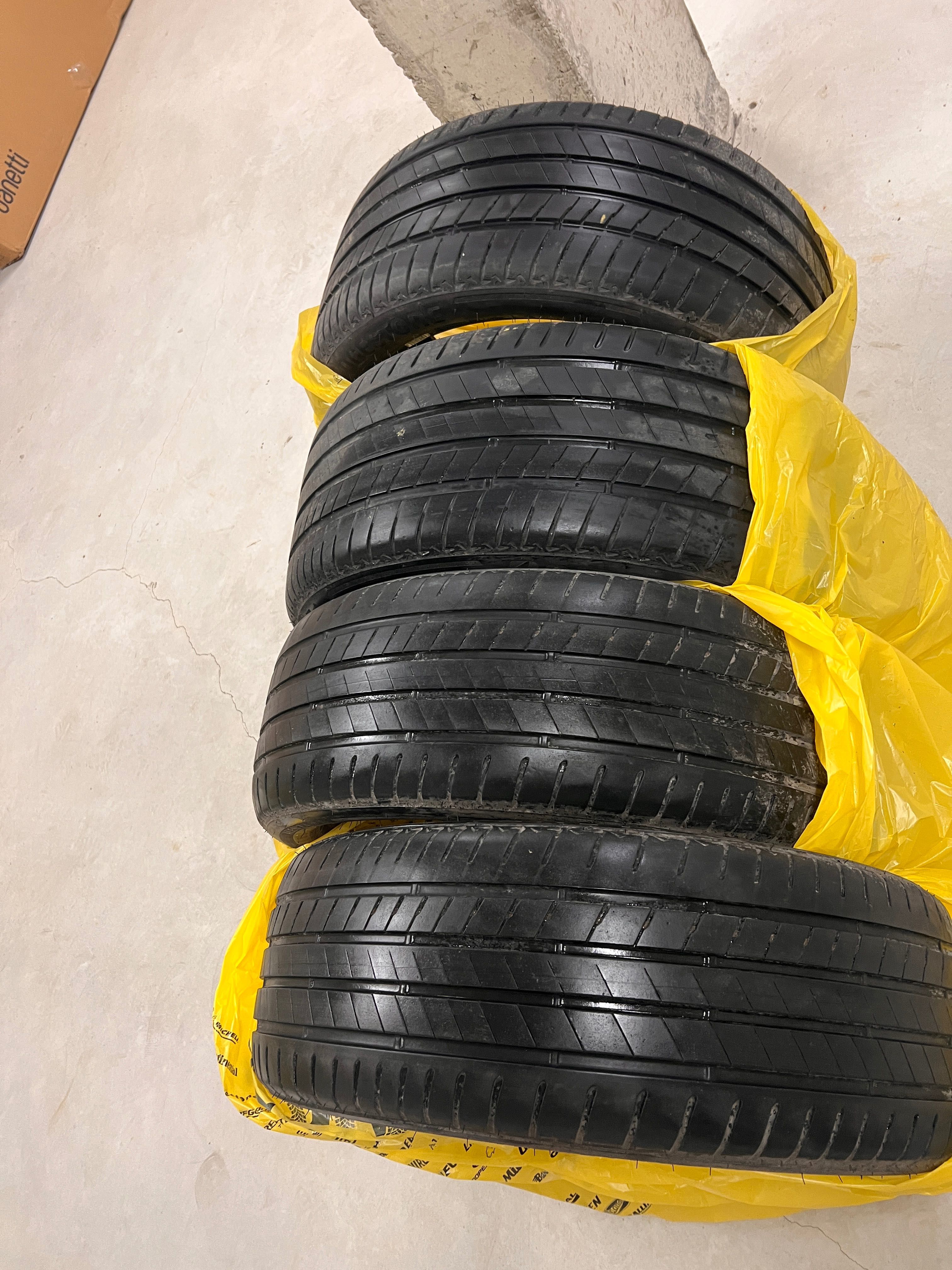 Гуми Bridgestone Alenza Run Flat Tyres 245/45/20 и 275/40/20
