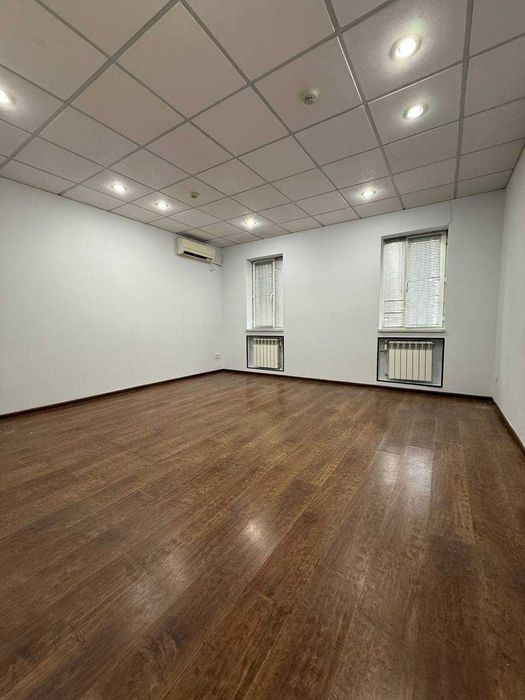 Аренда коммерческого помещения 170 м² Мирабад, ул. Нукус Гламур Бутик