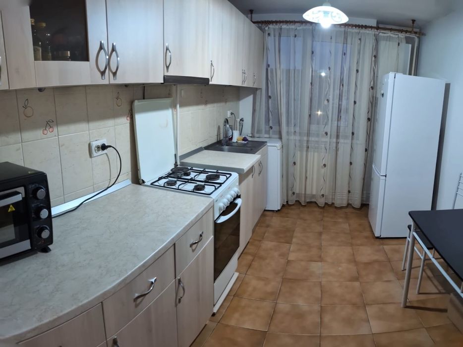 Apartament 2 camere de închiriat