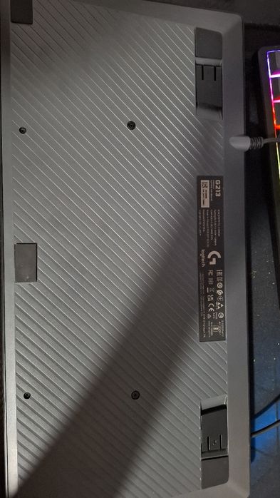 Tastatura Logitech G213
