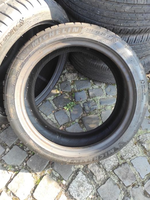 205/45/17 Michelin 4бр.