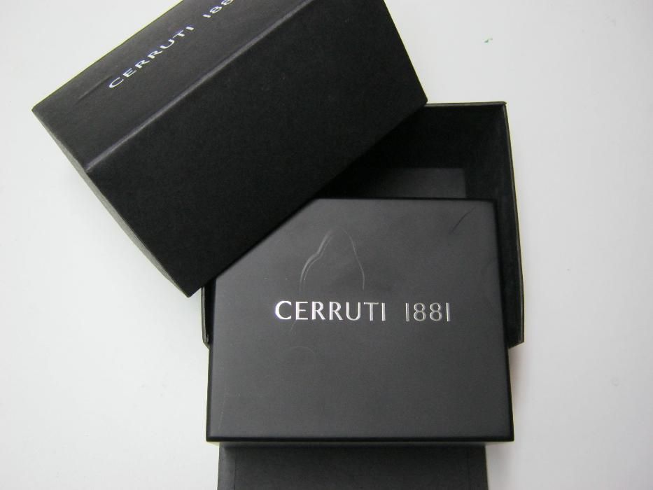 Cutie ceas,CERRUTI.