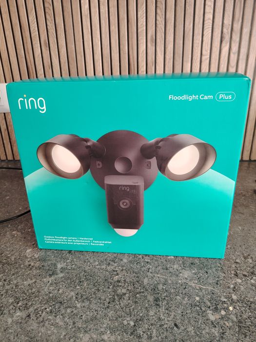 Ring flooding camera plus