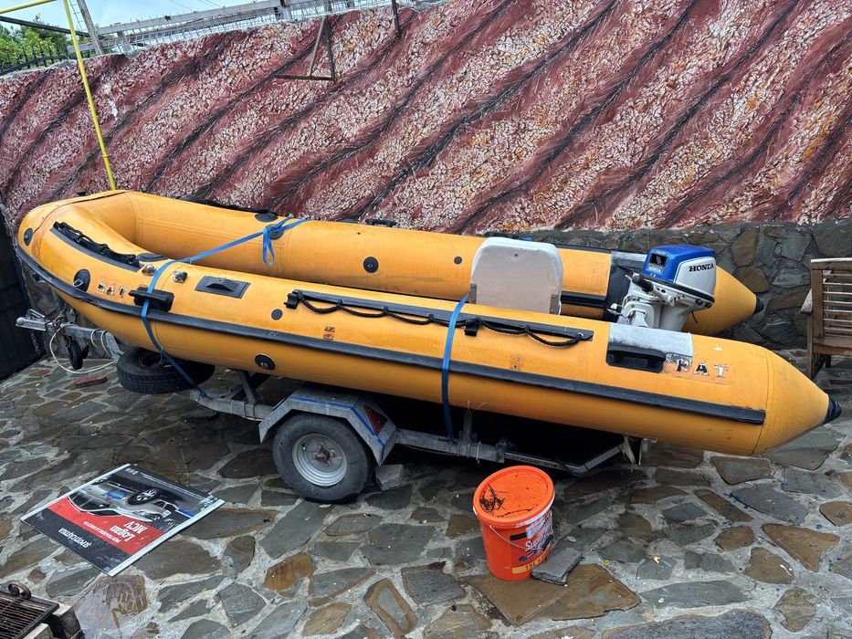 Barca RIB 4,60m +motor 7,5 cp 4 timpi