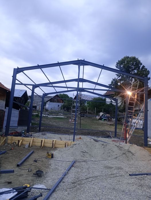 Vand structura metalica pentru hala de 8 X20X4 metri confectionata din