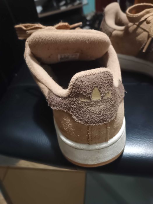 Юношески кецове adidas за момче естествен велур