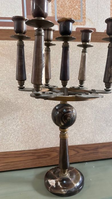 Продается мраморный подсвечник .Латунь с натуральным мрамором.1