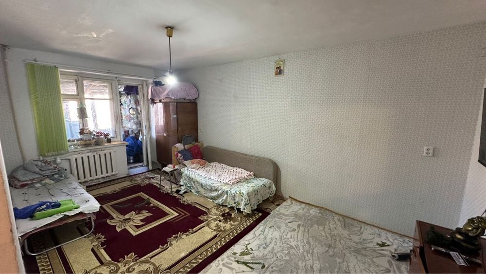 Продам полуторку на Сатпаева 5