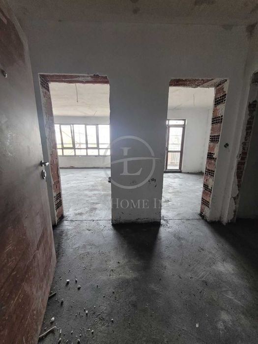 Продава се Двустаен апартамент в Пловдив, Остромила - 71 кв.м за 1198 €/кв.м - Снимка #4