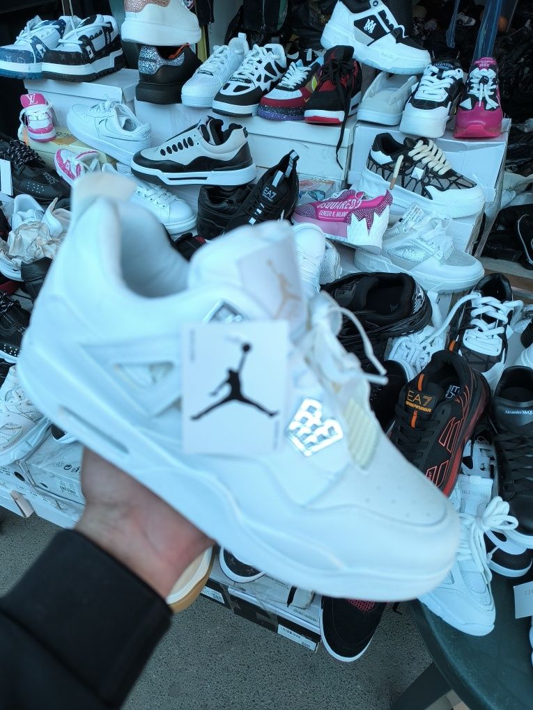 Jordan 4 full white calitate superioara