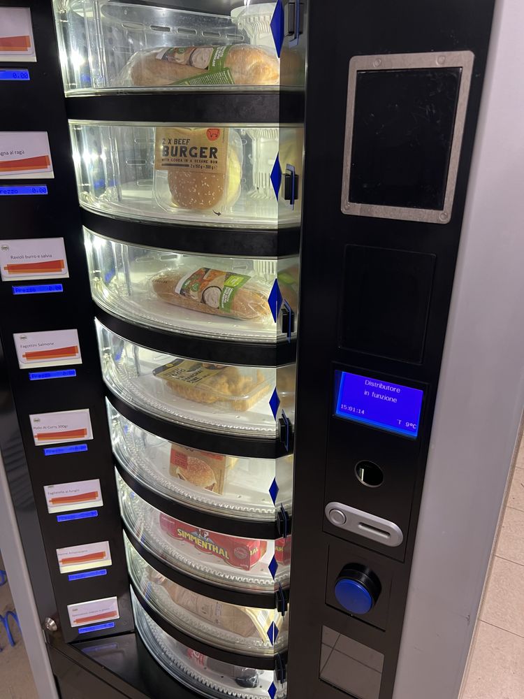 Fas Easy 6000 aparat vending fructe,branzeturi,mici,lactate,prajituri