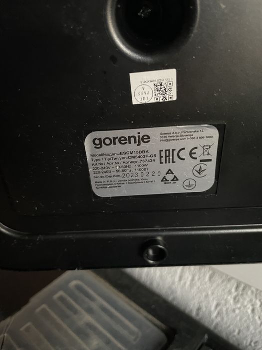 Espressor Gorenje ESCM15DBK, 1100W, 1,5L. 15 Bar. Sistem Cappuccino