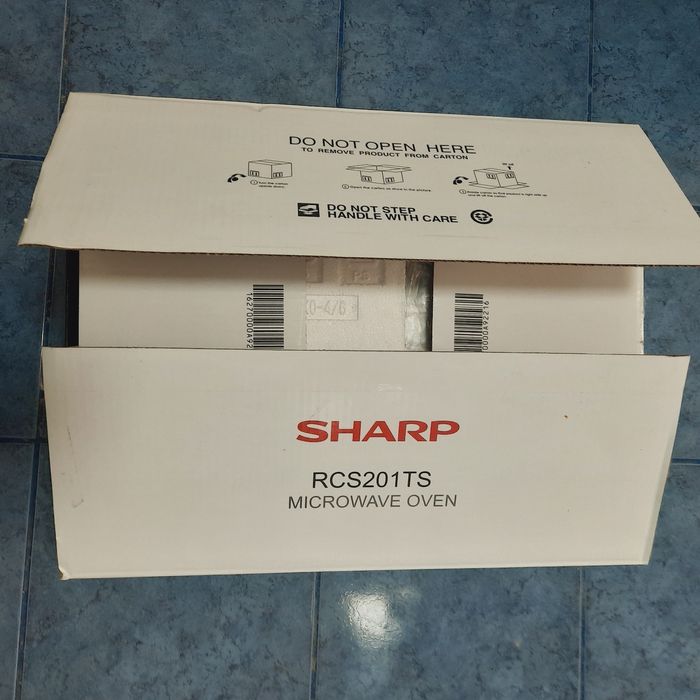 Cuptor microunde SHARP RCS201TS, 20L, 800W, argintiu - negru, NOU
