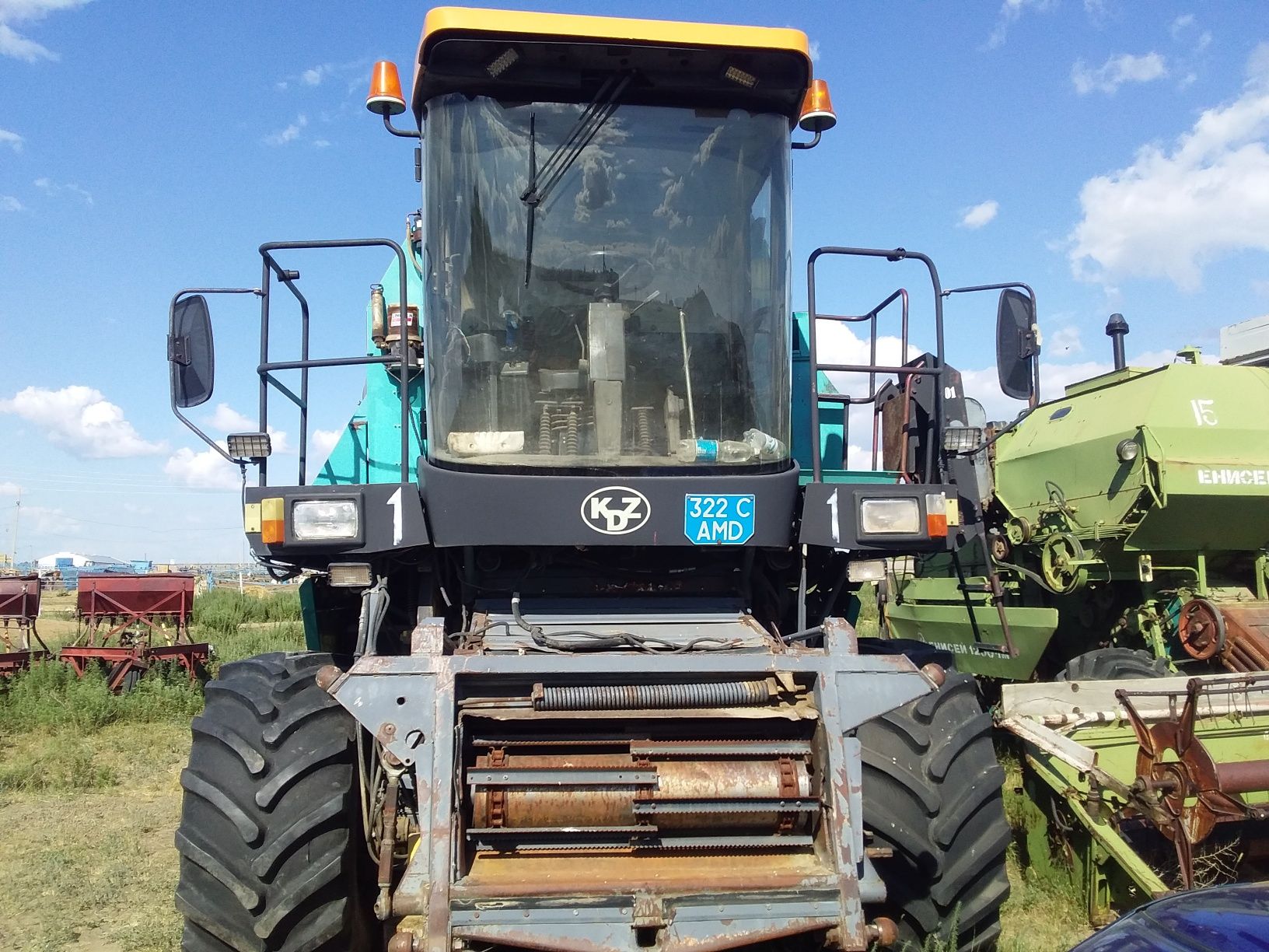 Комбайн Есиль740