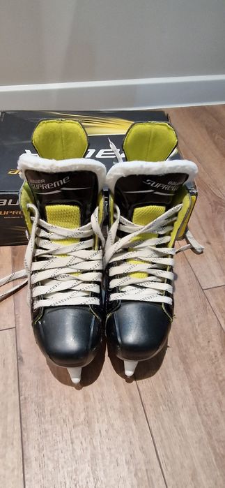 Коньки хоккейные Bauer Supreme S25. Размер 35