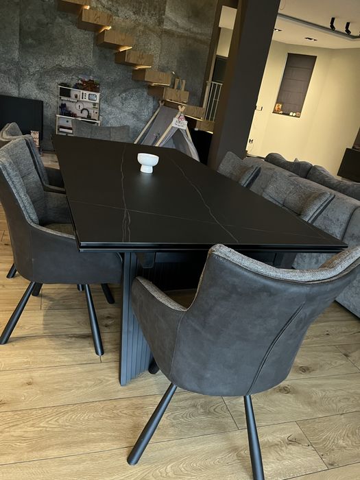 Трапезен въртящ се стол