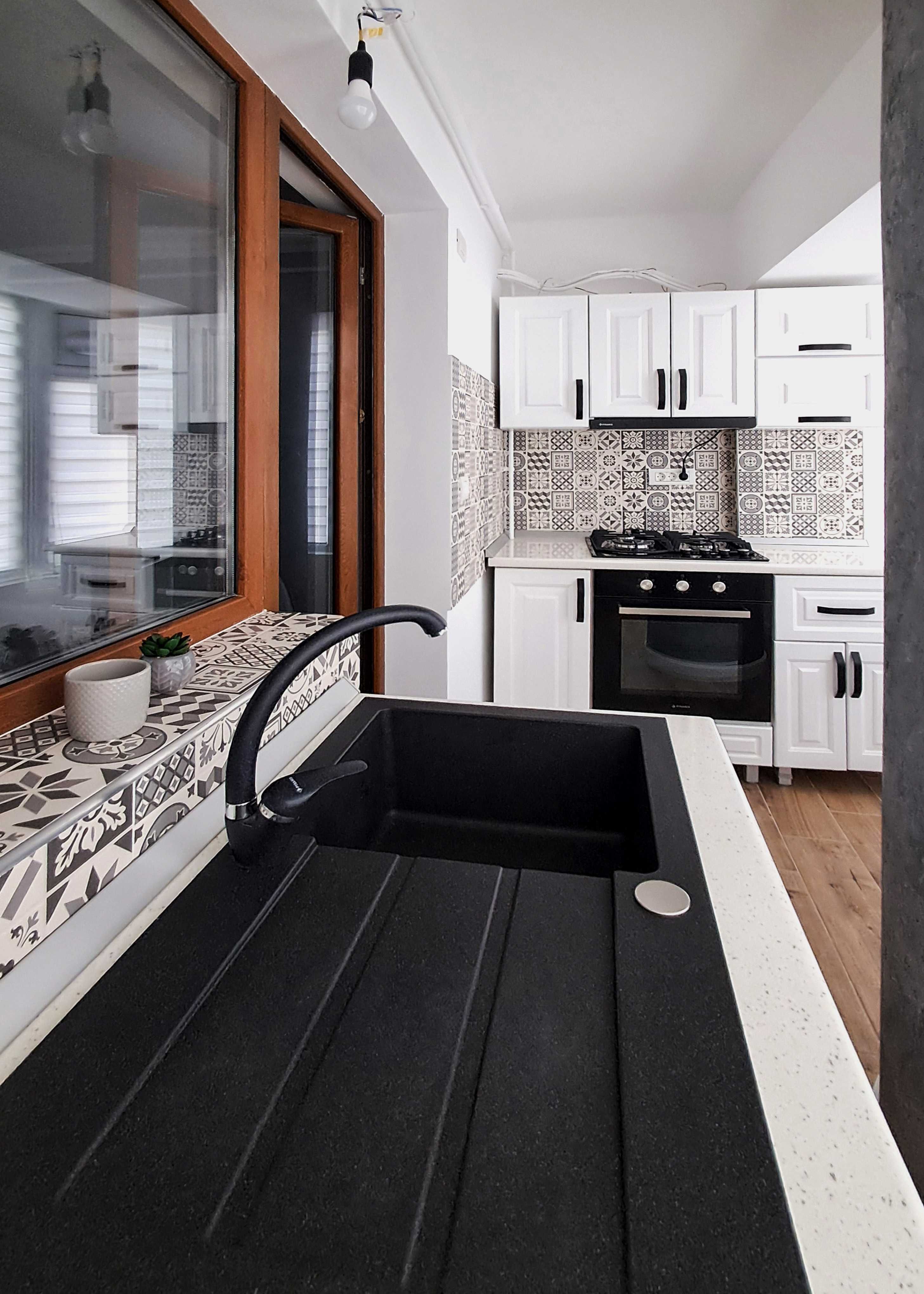 Apartament ultracentral, renovat complet, vedere rară– Focșani, Teatru