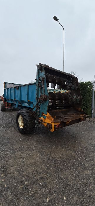 Remorca de gunoi Rolland 7 tone incarcare gunoi de pasare porci vaci