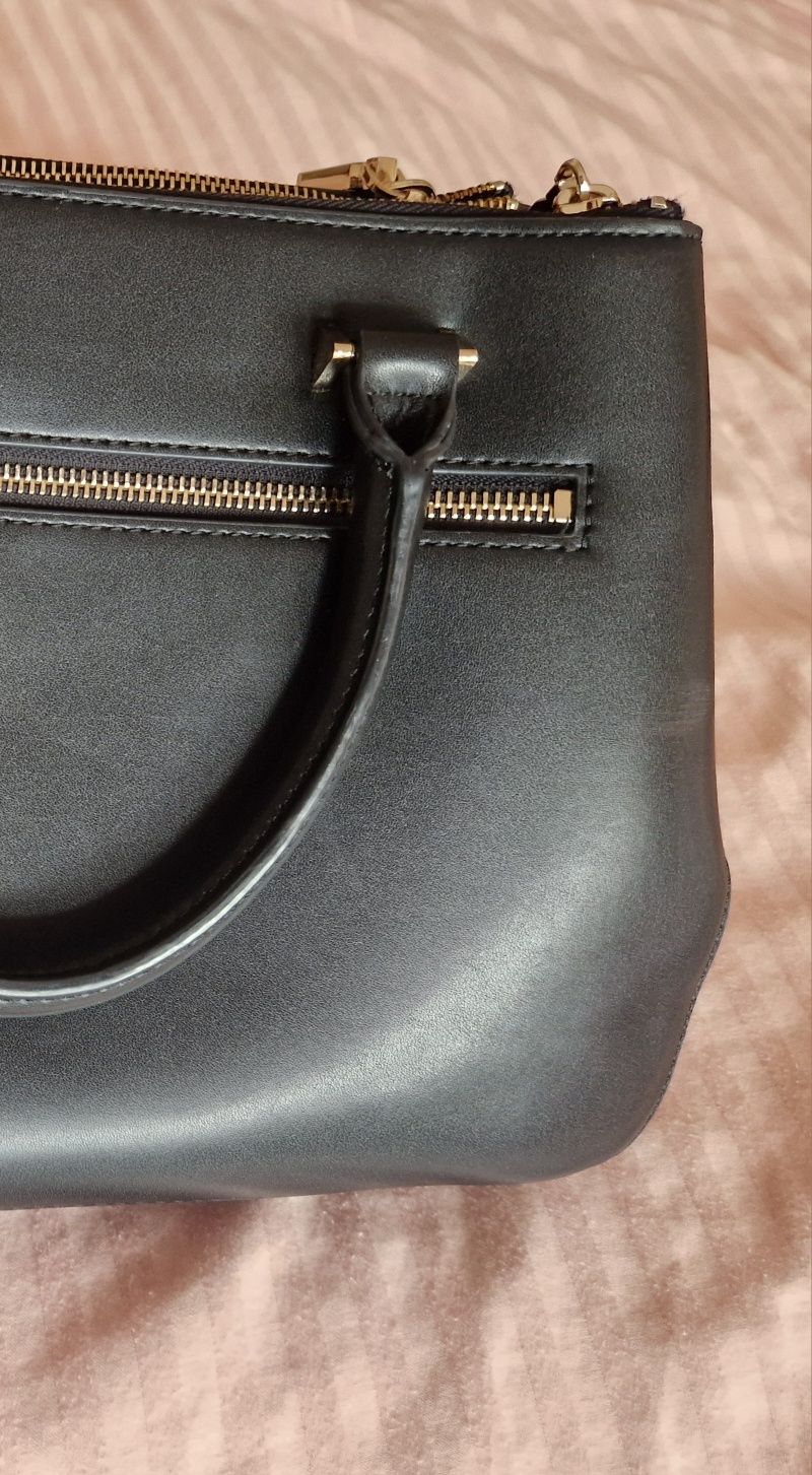 Чанта GUESS черна