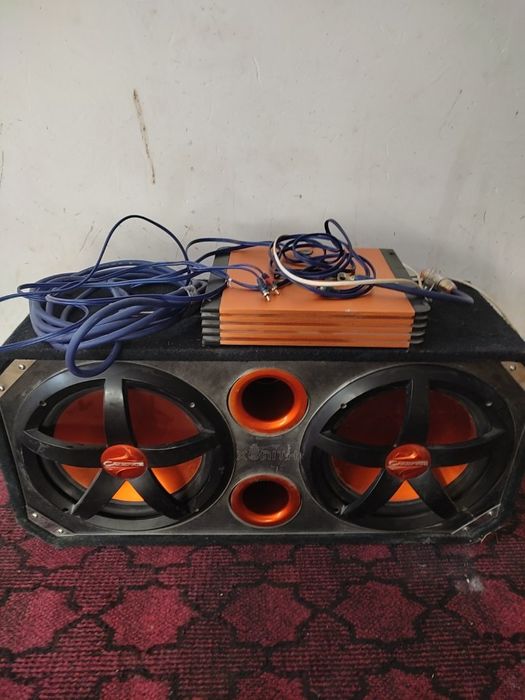 Uslitr satiladi aladonla telefon ursin