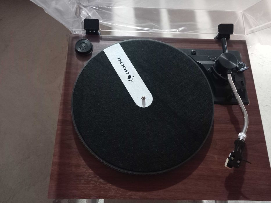 Pick-up cu boxe .