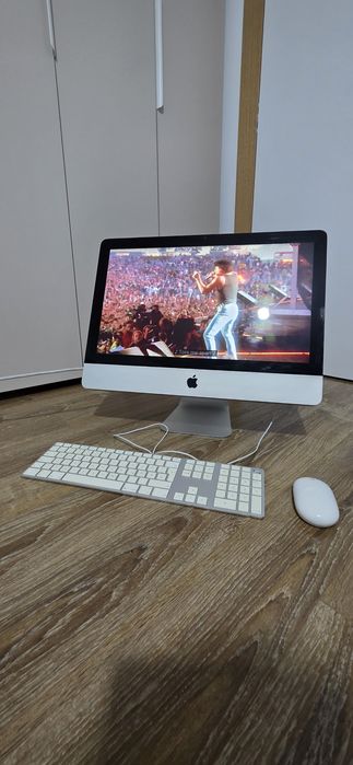iMac 21.5 inch cu tastatura si mouse Apple