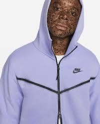 Nike Tech Old Season