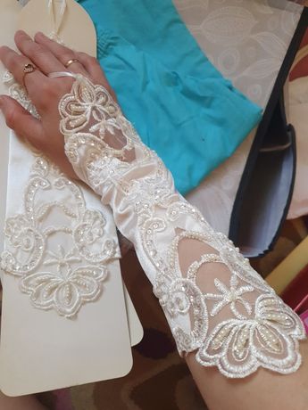 Перчатки свадебные новые