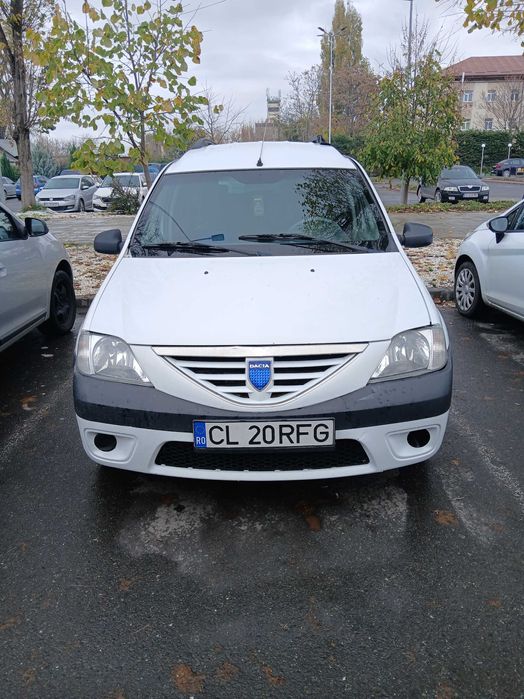 Vând Logan MCV in 7 locuri