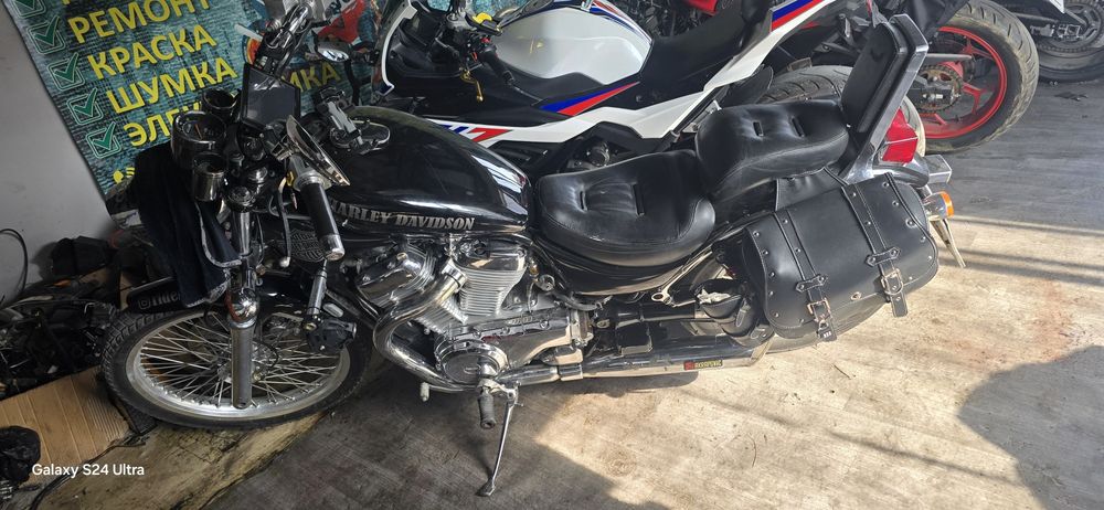 Suzuki intruder 400