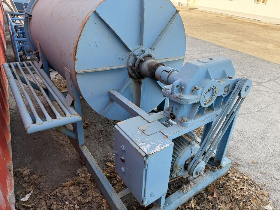 Продается Станок  для производства Шлакоблока - Кирпича