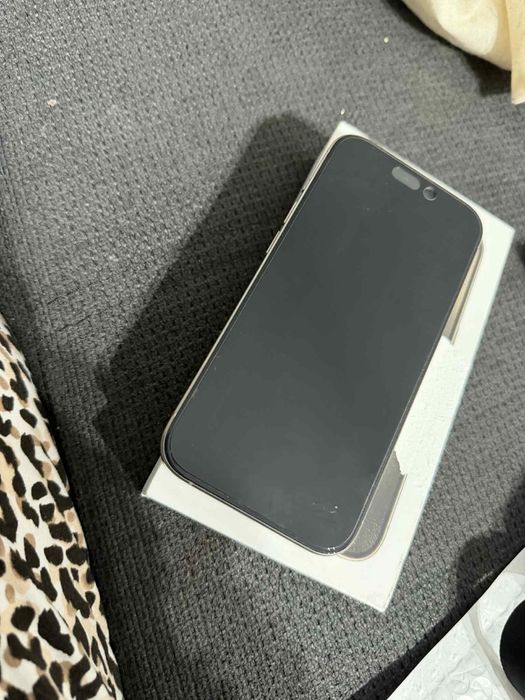 Iphone 15 pro impecabil