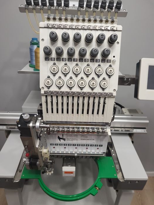 Mașină de brodat profesională Sewtech ST1201 – 12 ace + accesorii comp